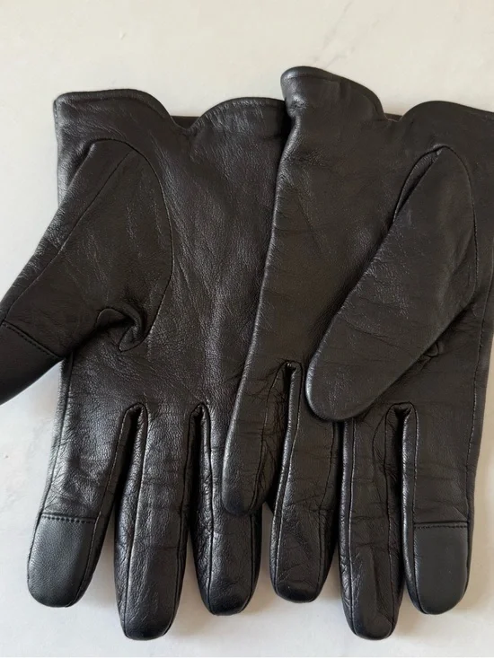 Women’s kate spade Black Leather Gloves with Gold Logo - Picture 3 of 3
